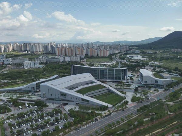 ‘3대혁명’ 으로 외투기업 인력난 풀 것 post image