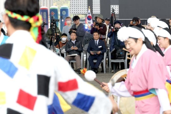 대전시의회 조성칠 의장 “우리의 소중한 전통문화, 다음 세대까지 이어가야” post image