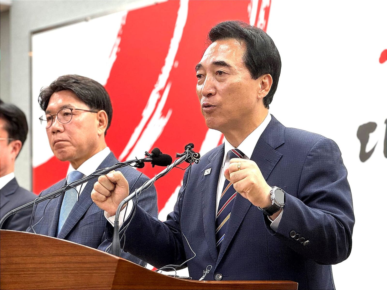 박수현 충남지사 당선인, '통(通)하는 충남 준비위원회' 출범… 이재관 의원 위원장 임명 post image