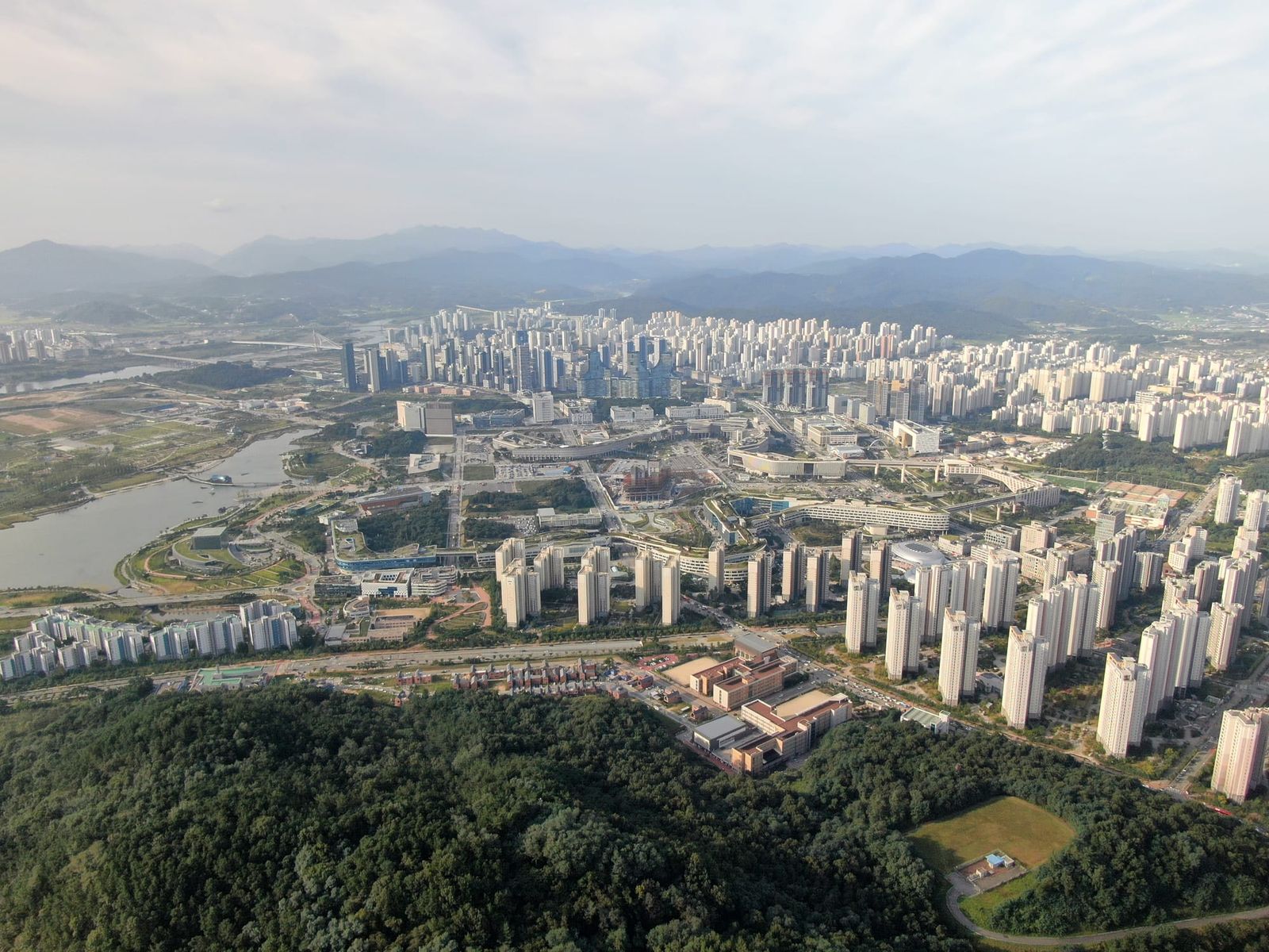 세종시, "시민과 함께 특별법 연내 제정, 시정 최우선 과제로" post image