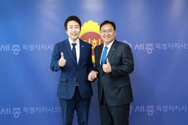 세종시의회 임채성 의장, 조상호 시장 당선인과 차담 post image