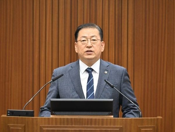 세종시의회 유인호 의원, “청소년 사용키엔 비좁고 주말엔 문 닫는 보람종합복지센터, 전면 재구조화해야” post image