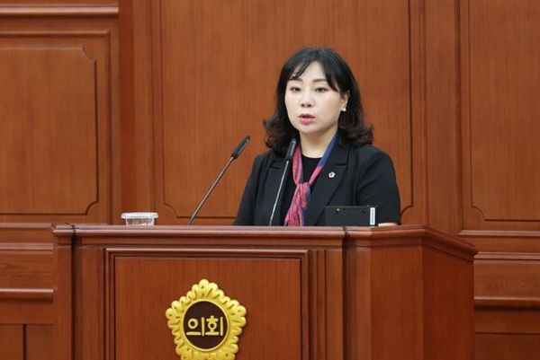 제10대 대전시의회, 운영위원장 김민숙 선출 post image