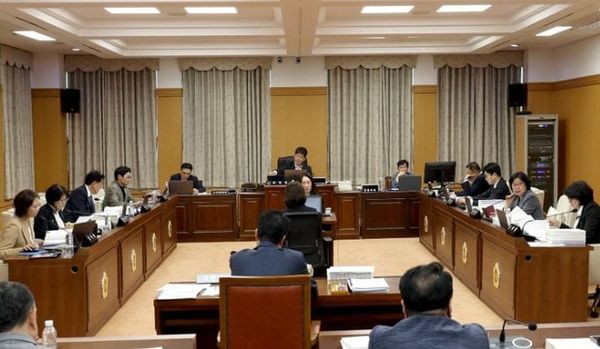 “본예산에 할 일, 왜 추경에?” 대전시의회 예결위, 교육청 예산 편성 방식 질타 post image