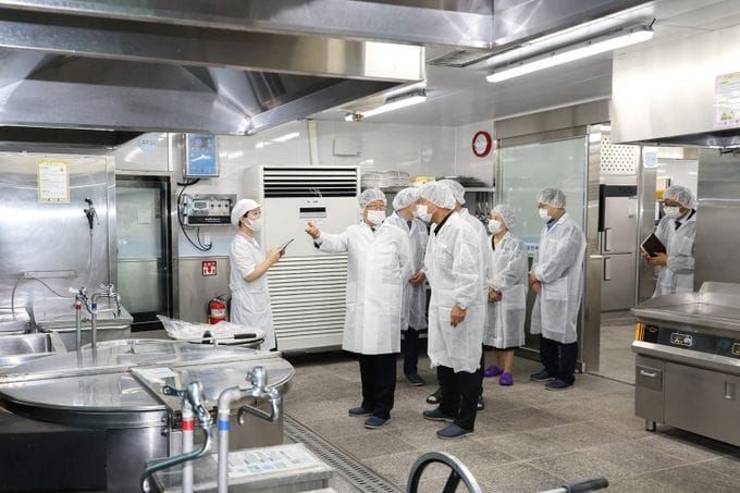 오석진 대전시교육감, 학교급식 현장 찾아 안전·소통 행보 post image