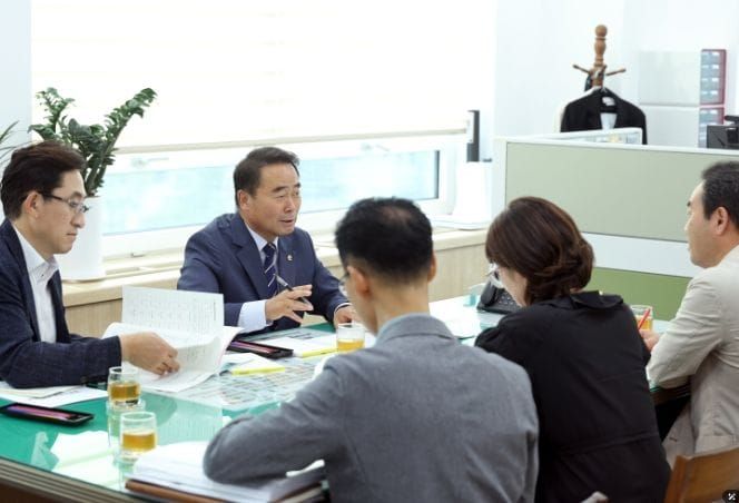 조성칠 대전시의회 의장, ‘찾아가는 업무보고’로 혁신 시동 post image