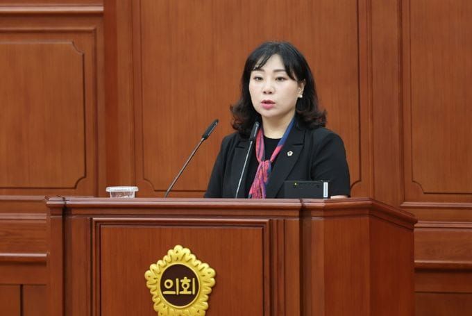 제10대 대전시의회, 운영위원장 김민숙 선출 post image