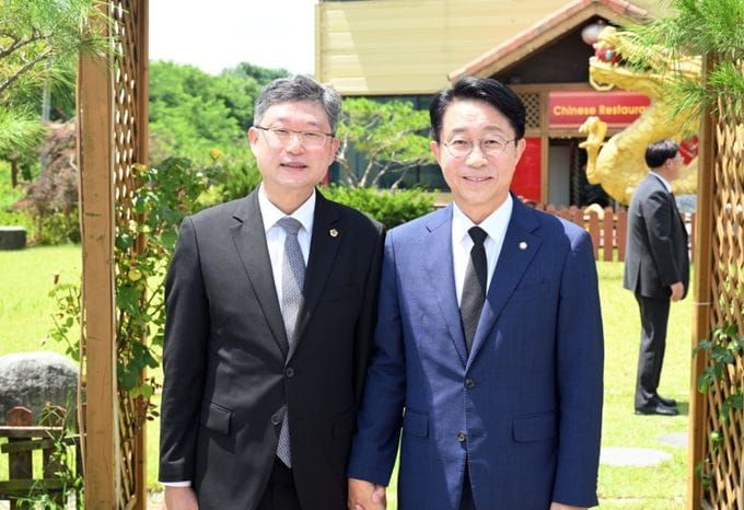 안신일 세종시의회 의장, 조정식 국회의장 기자간담회 환영 post image