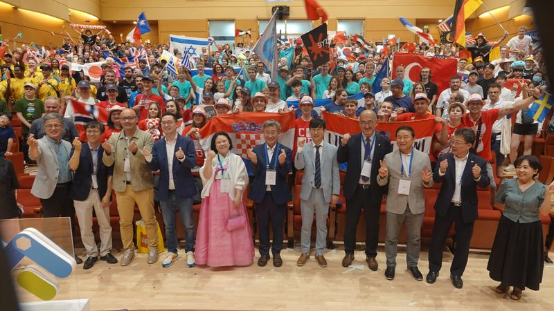 세계 청소년 로봇 대회 'FLL 세계대회' … 45개국 STEAM 영재들, 대한민국에서 빛 발해 post image