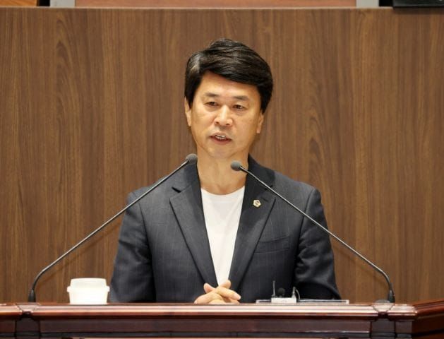 충남도의회 이상근 의원 “충남도 원칙 없는 재정절감, 예산심사권 침해” post image