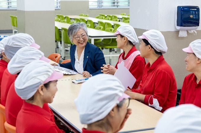 세종시교육청, 강미애 교육감 학교급식 현장점검으로 위생·청렴 살핀다 post image
