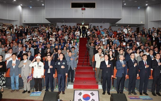 충남도 “광속 지원으로 ‘AI 이니셔티브’ 쥘 것” post image