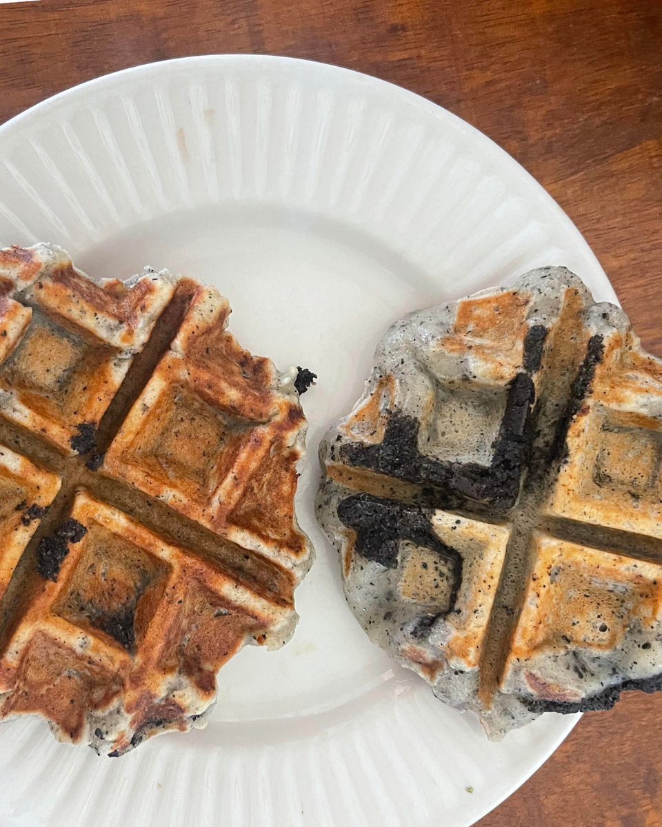 Recipe: Black Sesame Mochi Waffles