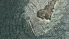 Un petrolero de la 'flota fantasma' rusa encalla en Omán y provoca un derrame de petróleo en el mar Arábigo