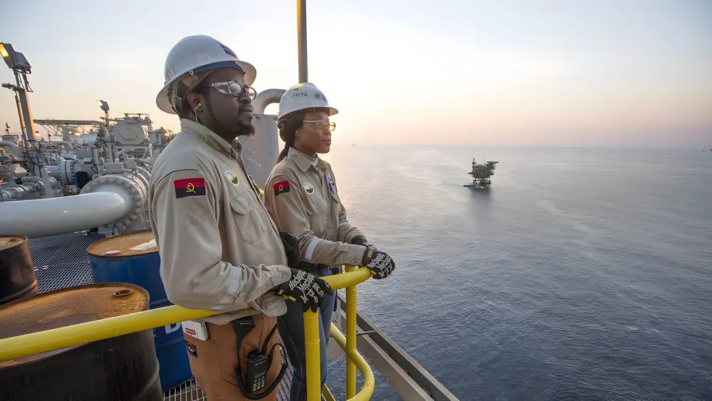 Chevron reporta un nuevo hallazgo de petróleo y condensado en aguas someras de Angola
