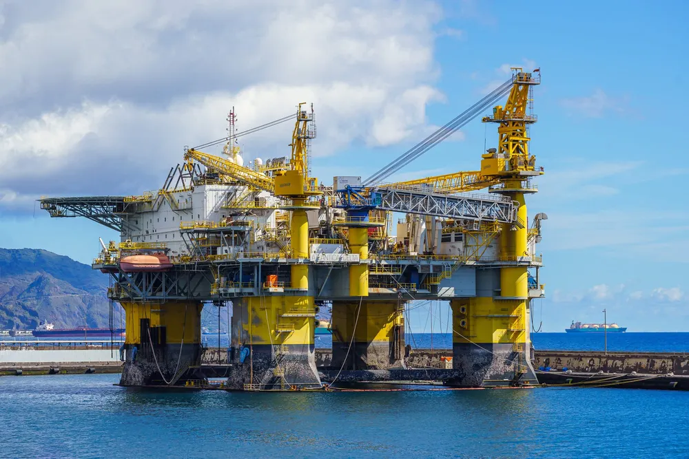 Refinerías de Asia diversifican suministro hacia el crudo argentino Medanito ante la guerra en Irán