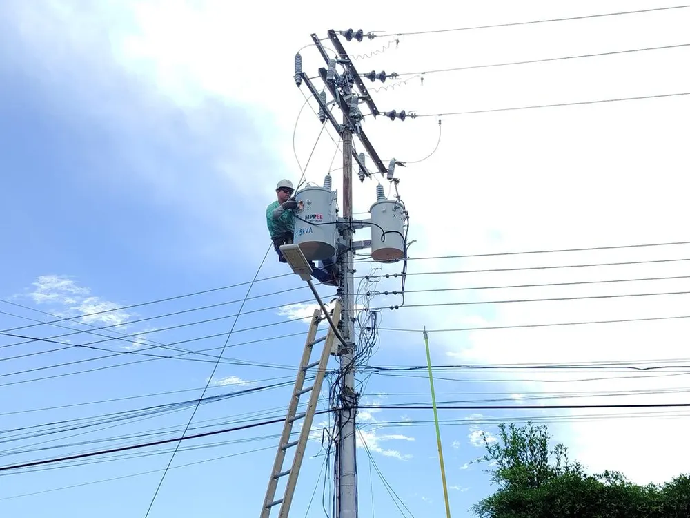 Venezuela anuncia la reforma a la Ley del Sistema Eléctrico Nacional para abrir la generación y distribución al capital privado