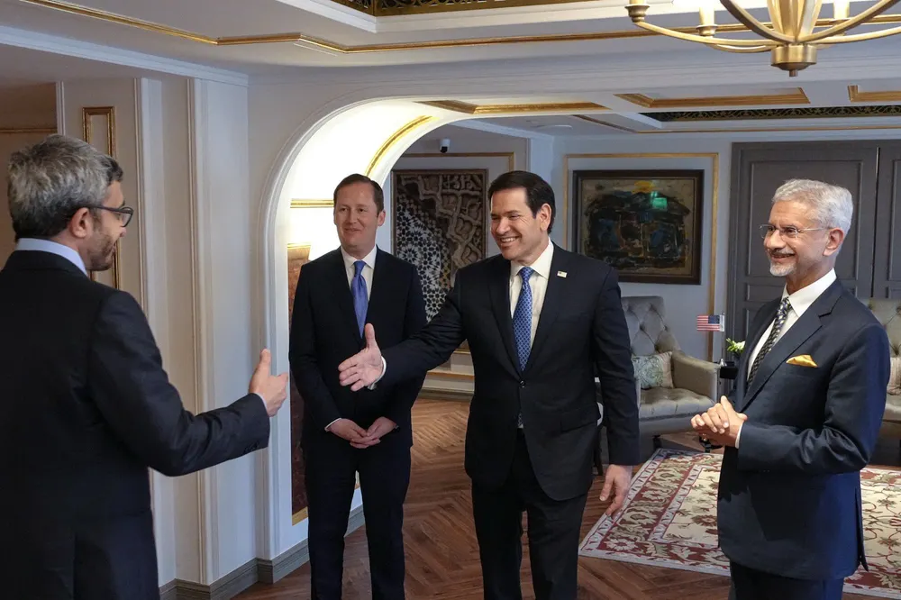 Marco Rubio negociará con la india Reliance el incremento en la refinación y producción de crudo venezolano