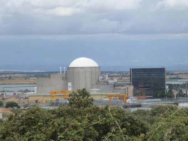España prolonga Almaraz hasta 2030 ante la volatilidad energética y los altos precios del gas