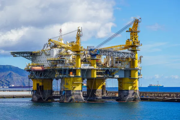 Refinerías de Asia diversifican suministro hacia el crudo argentino Medanito ante la guerra en Irán