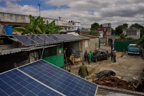 China aprovecha el colapso energético de Cuba para ampliar su influencia en el Caribe