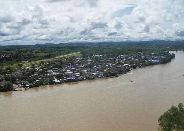 La minería ilegal en el río Nechí de Colombia genera hasta $7.000 millones anuales para redes criminales