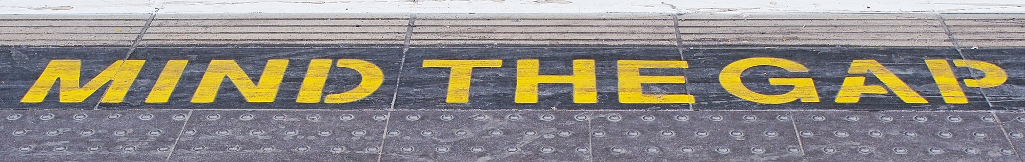 An image of the famous "mind the gap" warning from the London Undergro