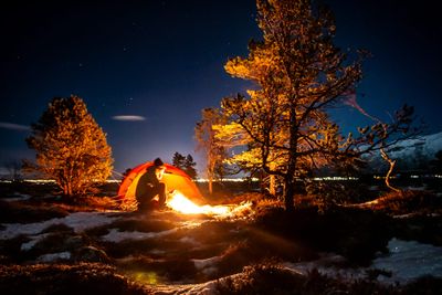 Natten er til for den som våker og ser