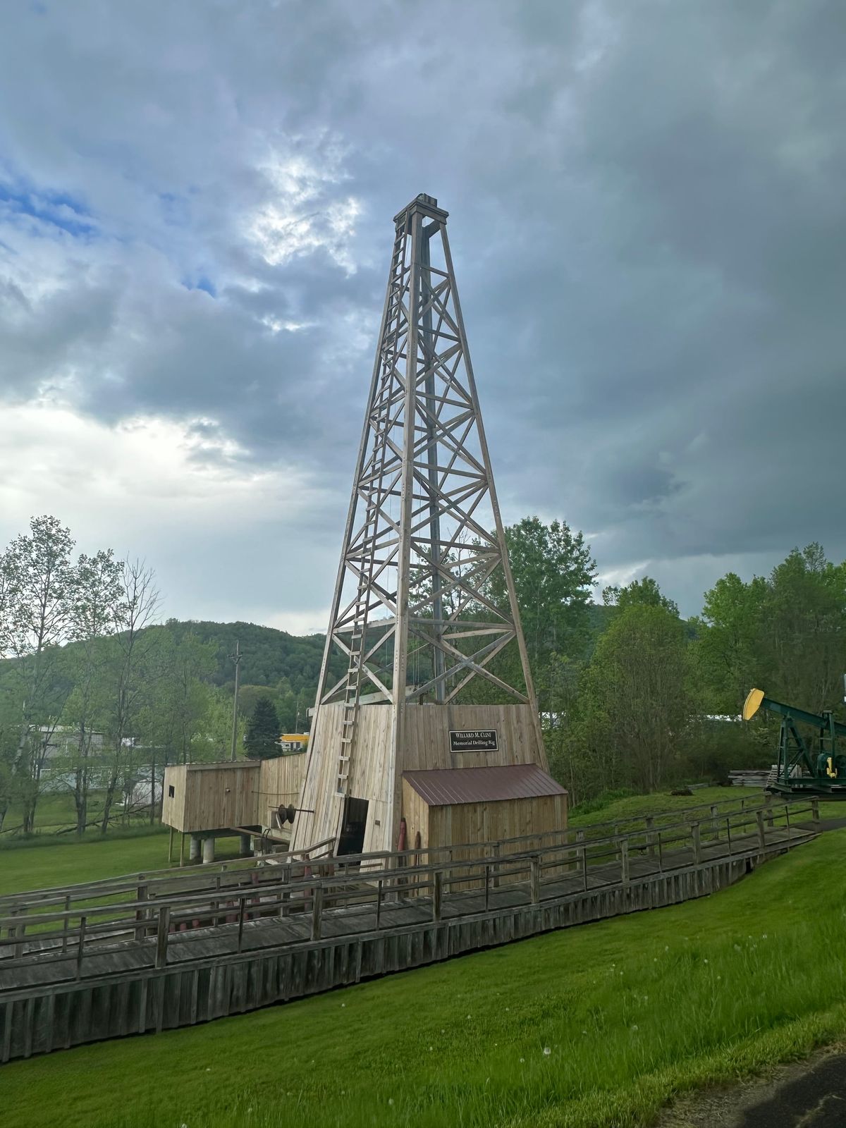 Peak US Oil Reveals The True Hoax of the US Shale Revolution