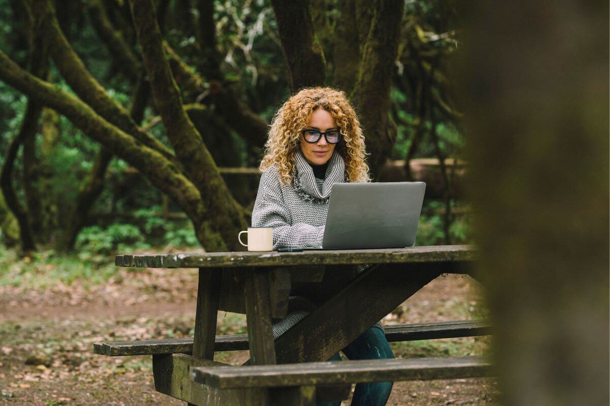 Who Are Digital Nomads