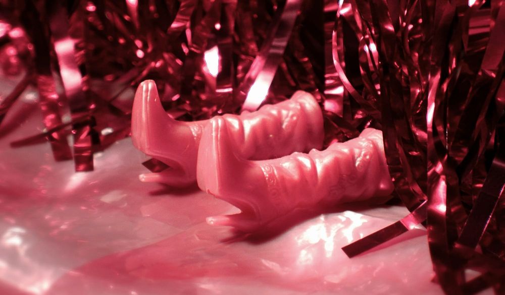 A Racist, A Eugenicist, And A Stablecoin Issuer Walk Into A Bar post image