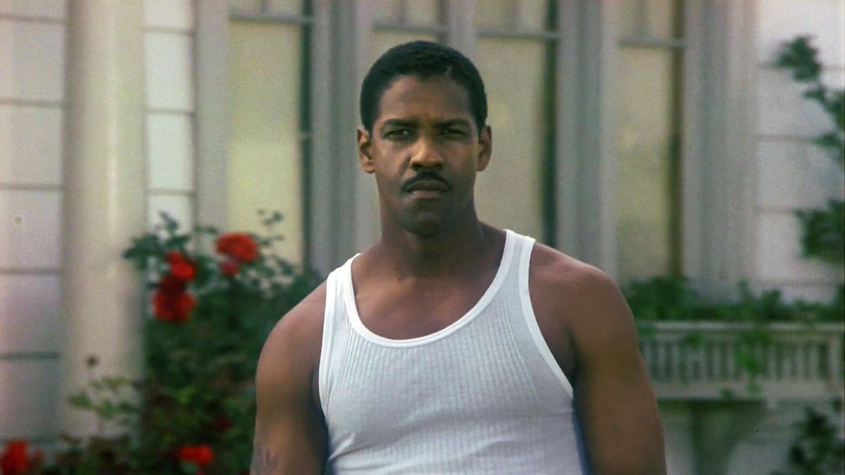 Denzel Washington as Easy Rawlins in Carl Franklin's DEVIL IN A BLUE DRESS.