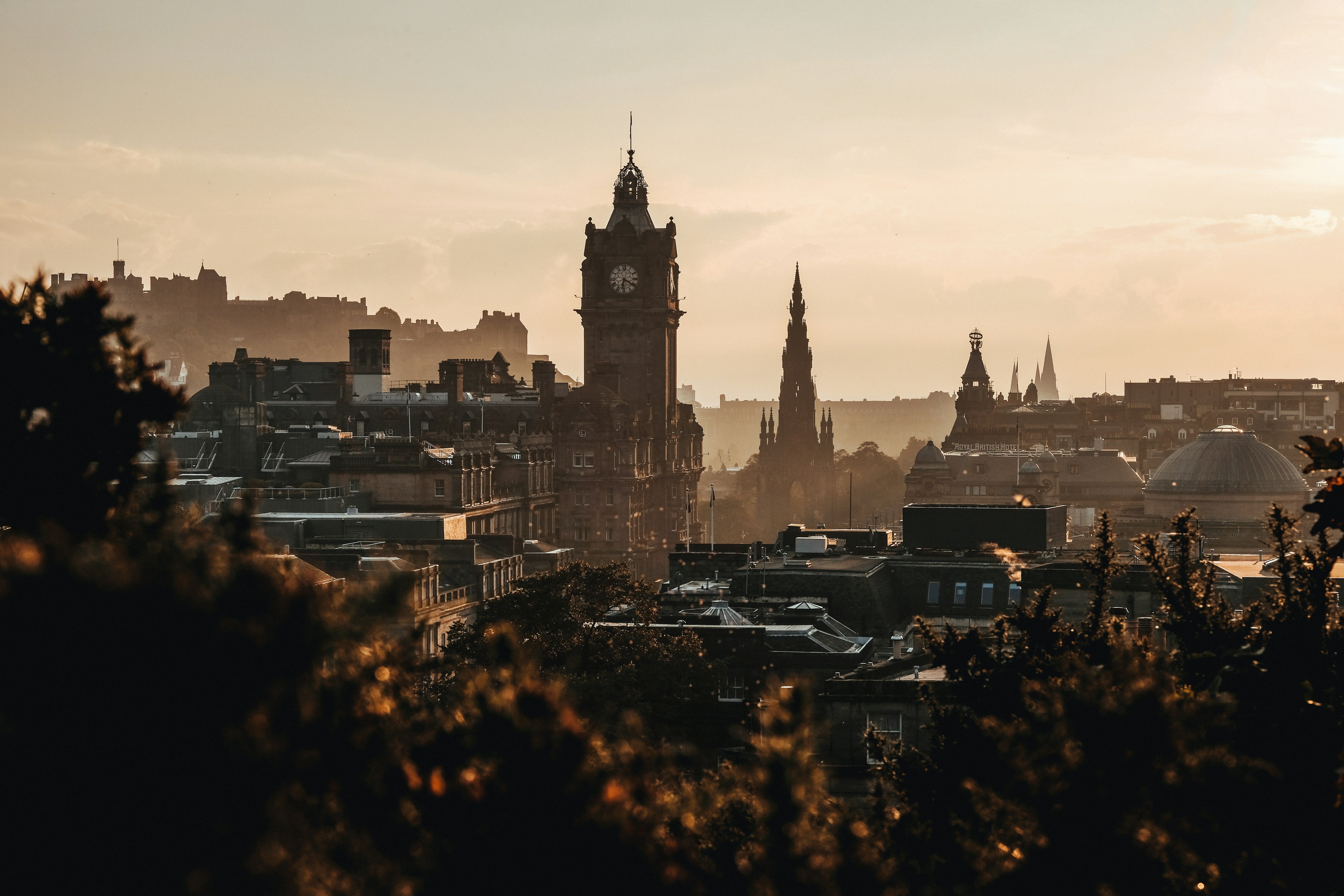 Review Rundown: A Little Bit of Edinburgh, A Little Bit of London