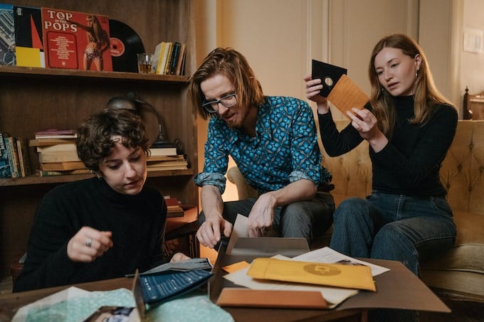 ‘The Medusa Report’ Is A Riveting Spy Hunt (Review)