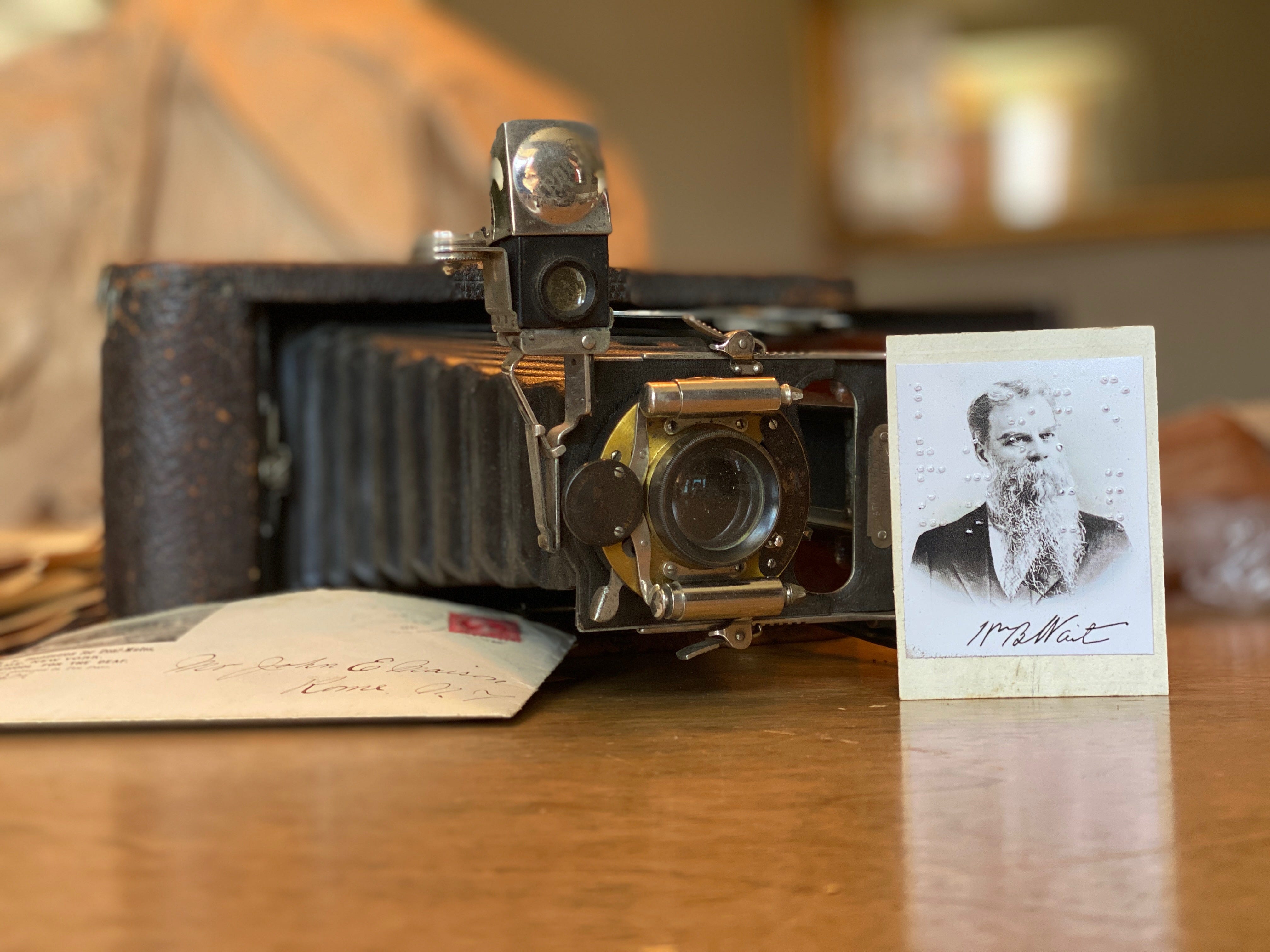 ‘Ten Parcels’ and the Intimacy of Objects in the Time of Quarantine