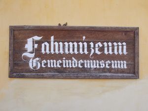 Emlékek nyomában - új kiállítás a Falumúzeumban