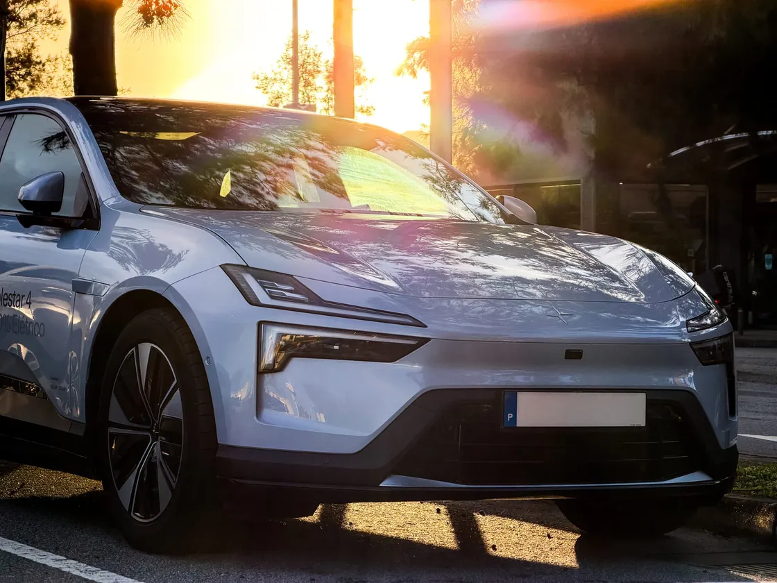 Polestar 4 - O carro ideal para o dia a dia de trabalho, e não só