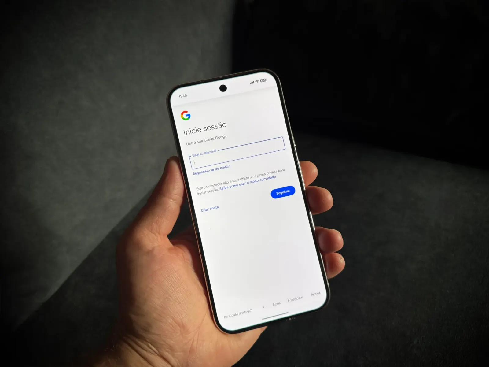 Recuperar a conta Google é mais fácil graças aos contactos de recuperação.