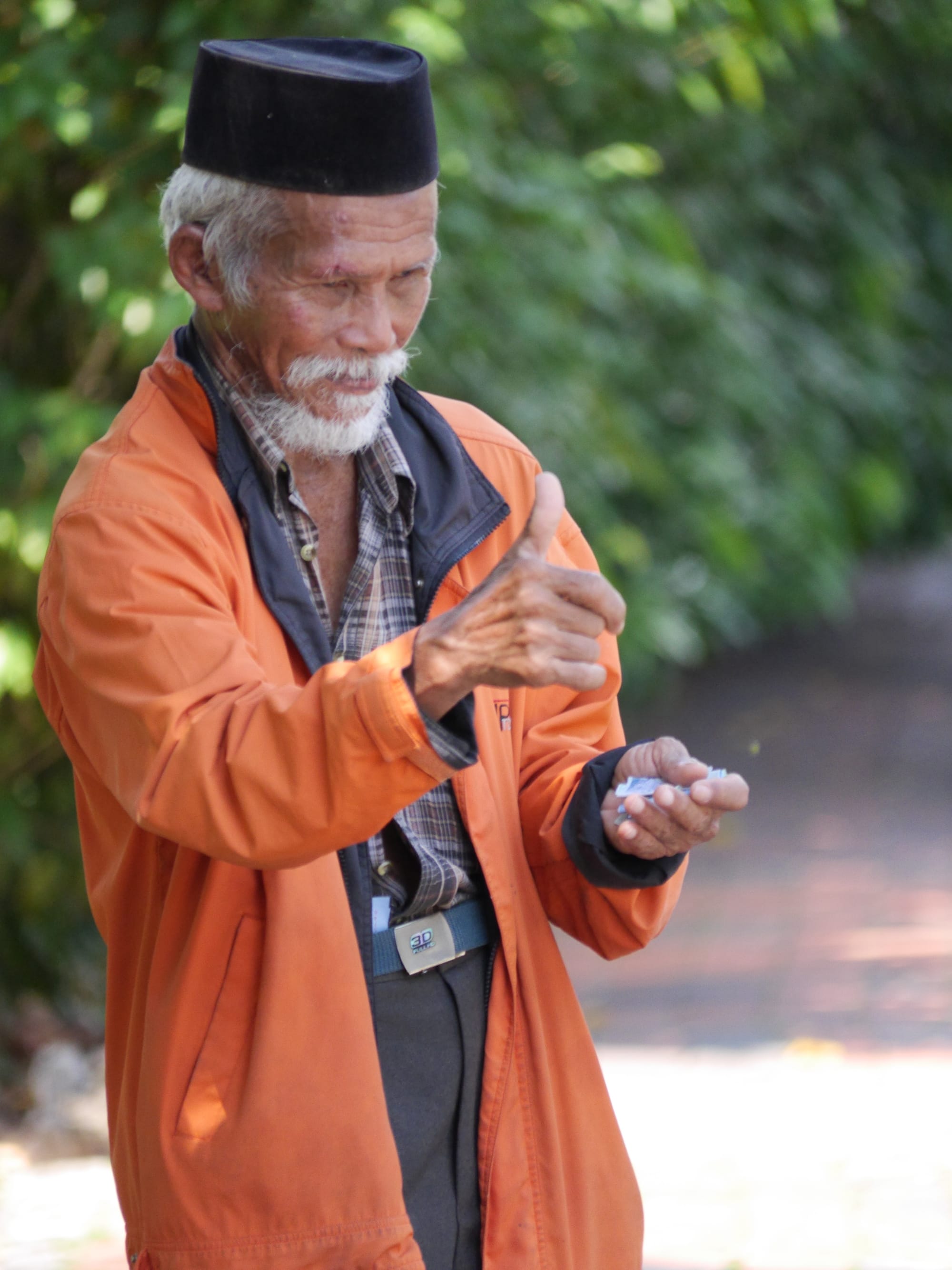 Photo by Author — unofficial carpark attendant — The Zoo, Johor Bahru, Johor, Malaysia