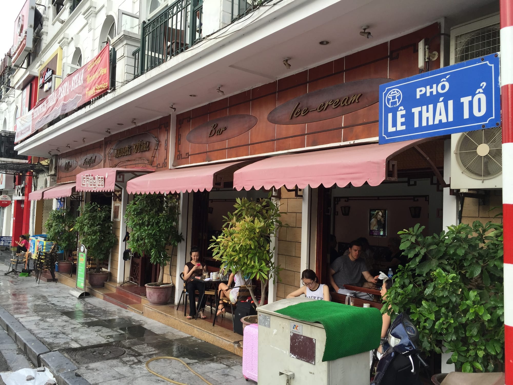 Photo by Author — coffee at Thủy Tạ, 1-6 Lê Thái Tổ, Hoàn Kiếm, Thành Phố Hà Nội, Hanoi, Vietnam