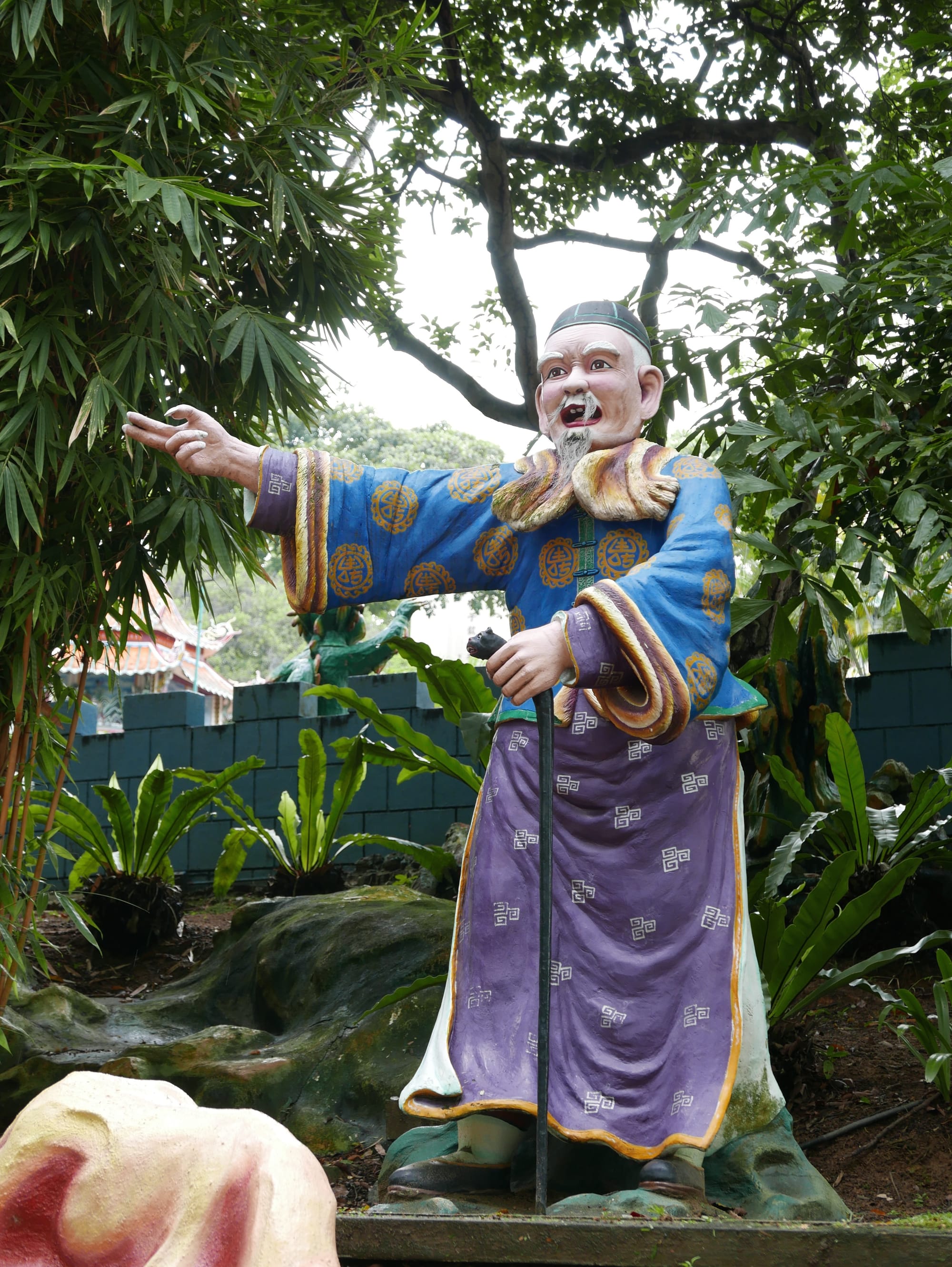 Photo by Author — “go this way” — Haw Par Villa, Singapore