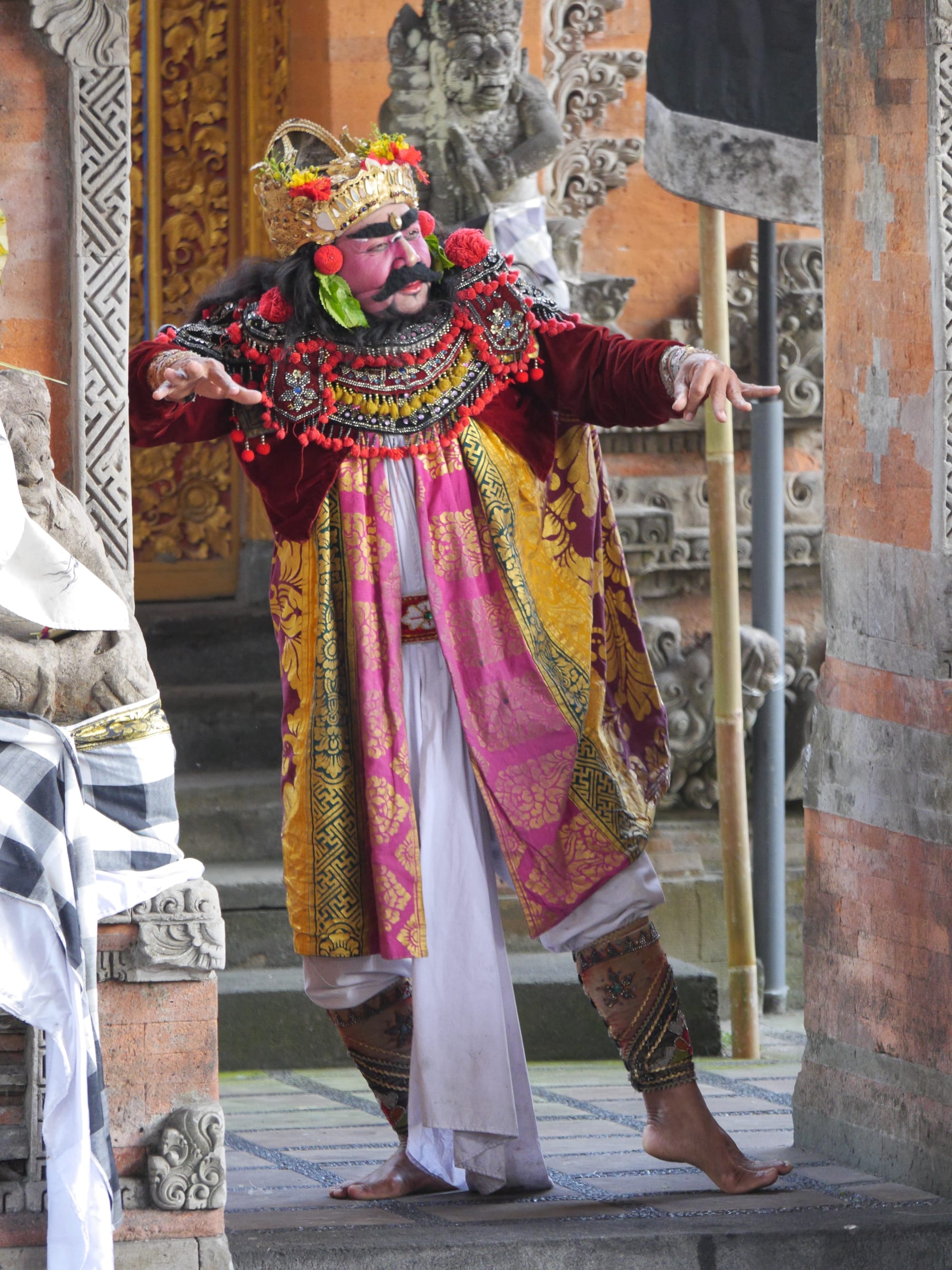 Photo by Author — Patih (the Prime Minister) — Sahadewa Barong and Kris Dance, Bali, Indonesia