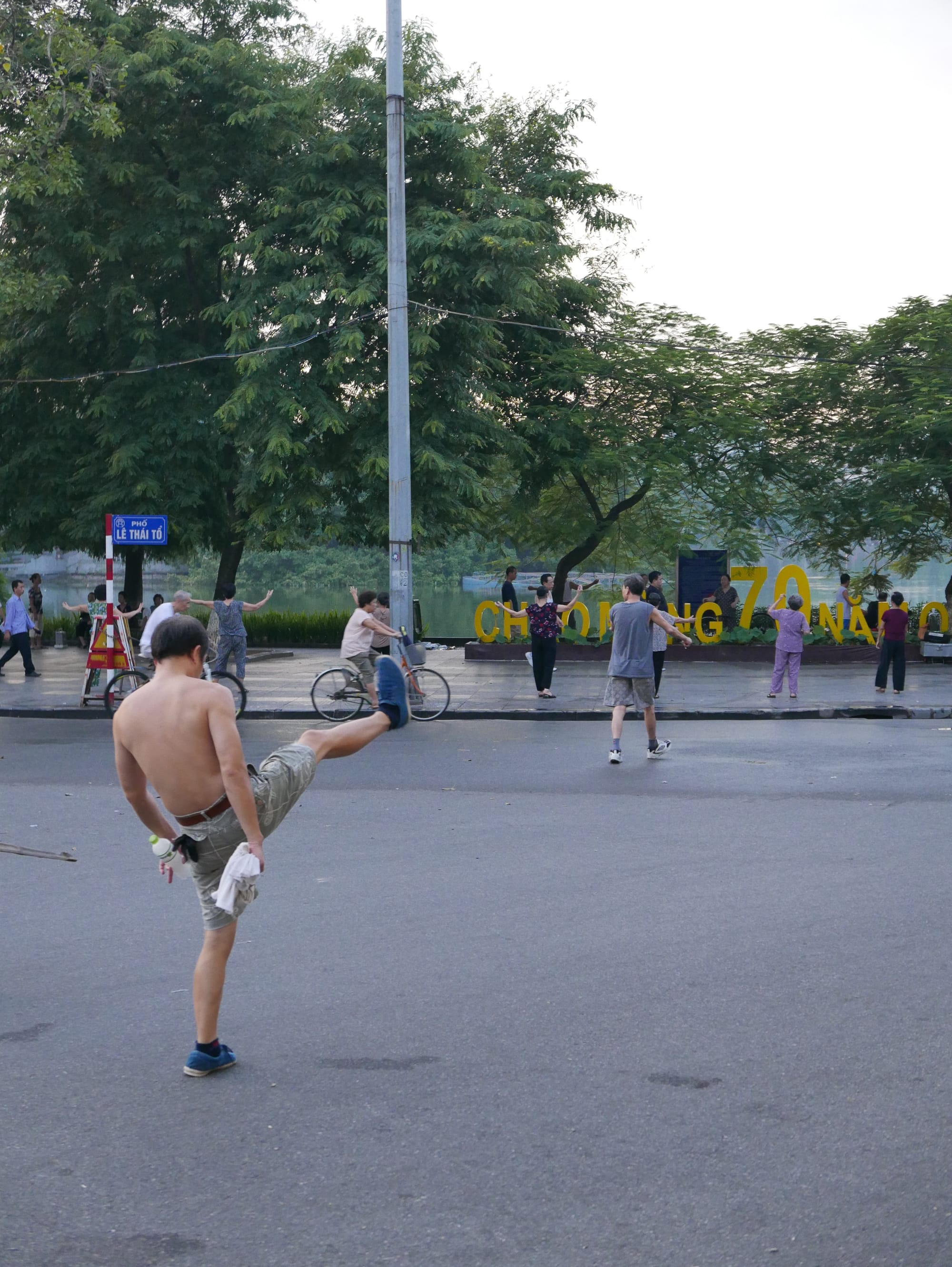 Photo by Author — Hồ Hoàn Kiếm (Hoan Kiem Lake), Đinh Tiên Hoàng (Lê Thái Tổ), Hoàn Kiếm, Thành Phố Hà Nội, Hanoi, Vietnam