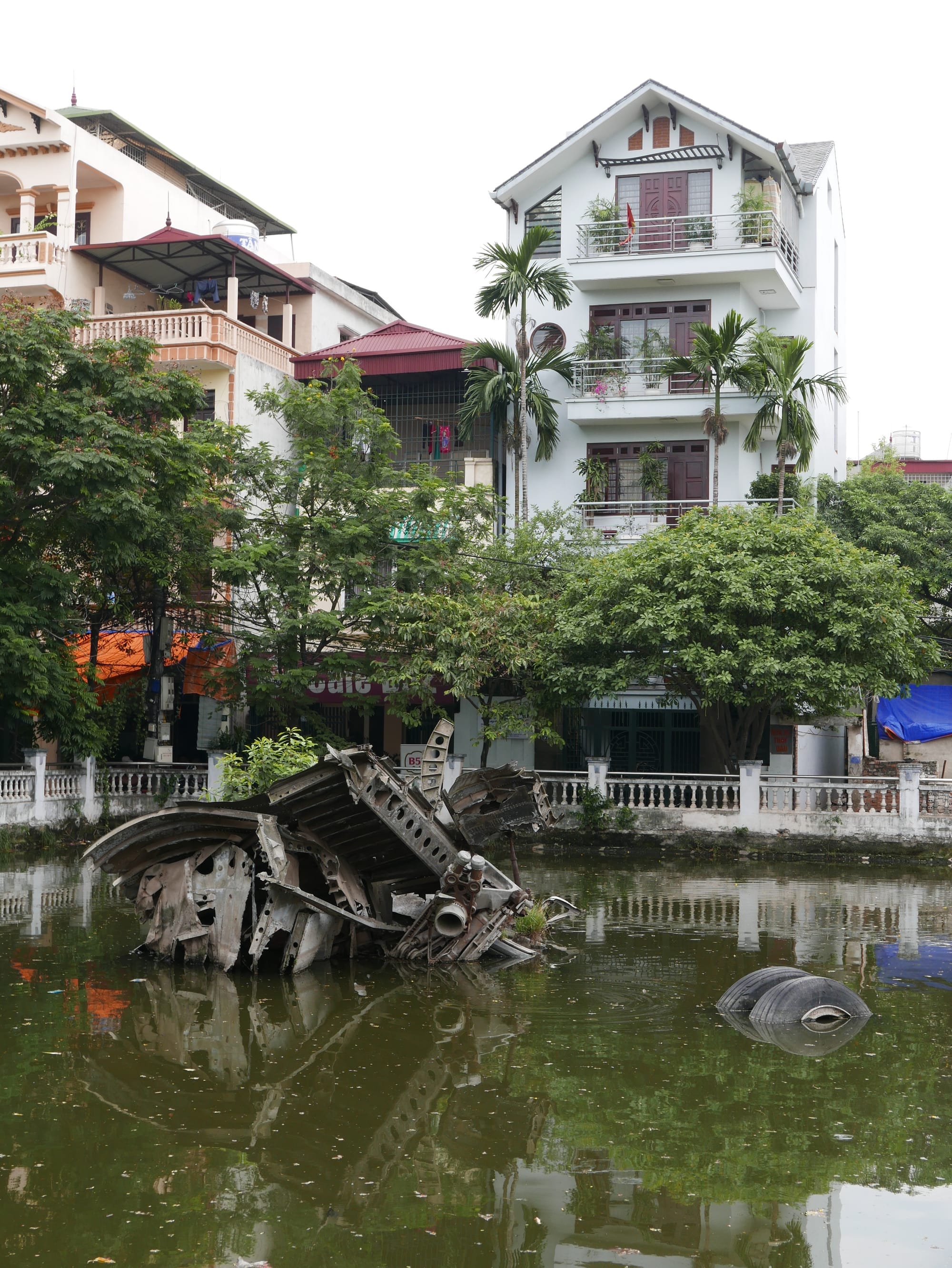 Photo by Author — Hồ Hữu Tiệp (B-52 Lake), ngõ 55 Hoàng Hoa Thám, Quận Ba Đình, Thành Phố Hà Nội, Hanoi, Vietnam