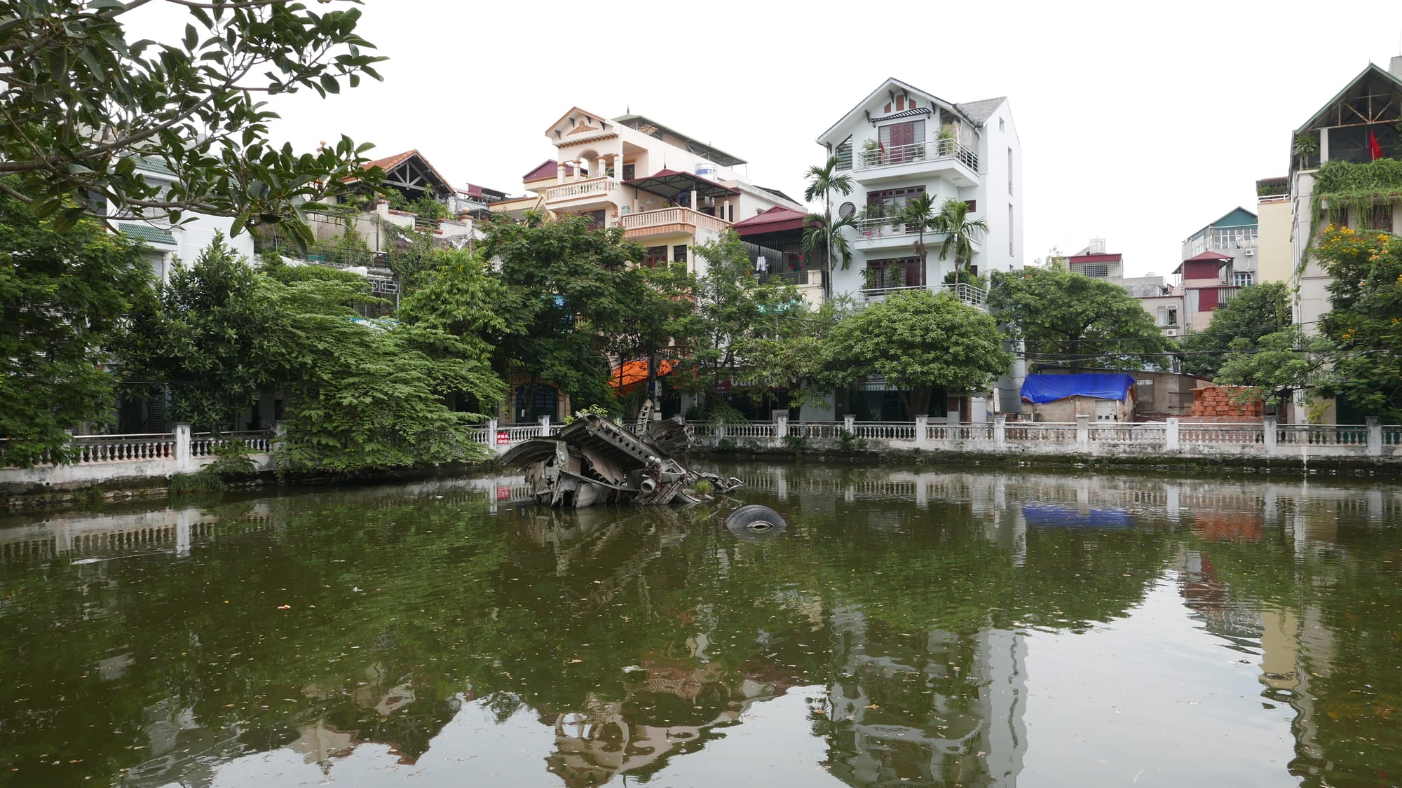 Photo by Author — Hồ Hữu Tiệp (B-52 Lake), ngõ 55 Hoàng Hoa Thám, Quận Ba Đình, Thành Phố Hà Nội, Hanoi, Vietnam