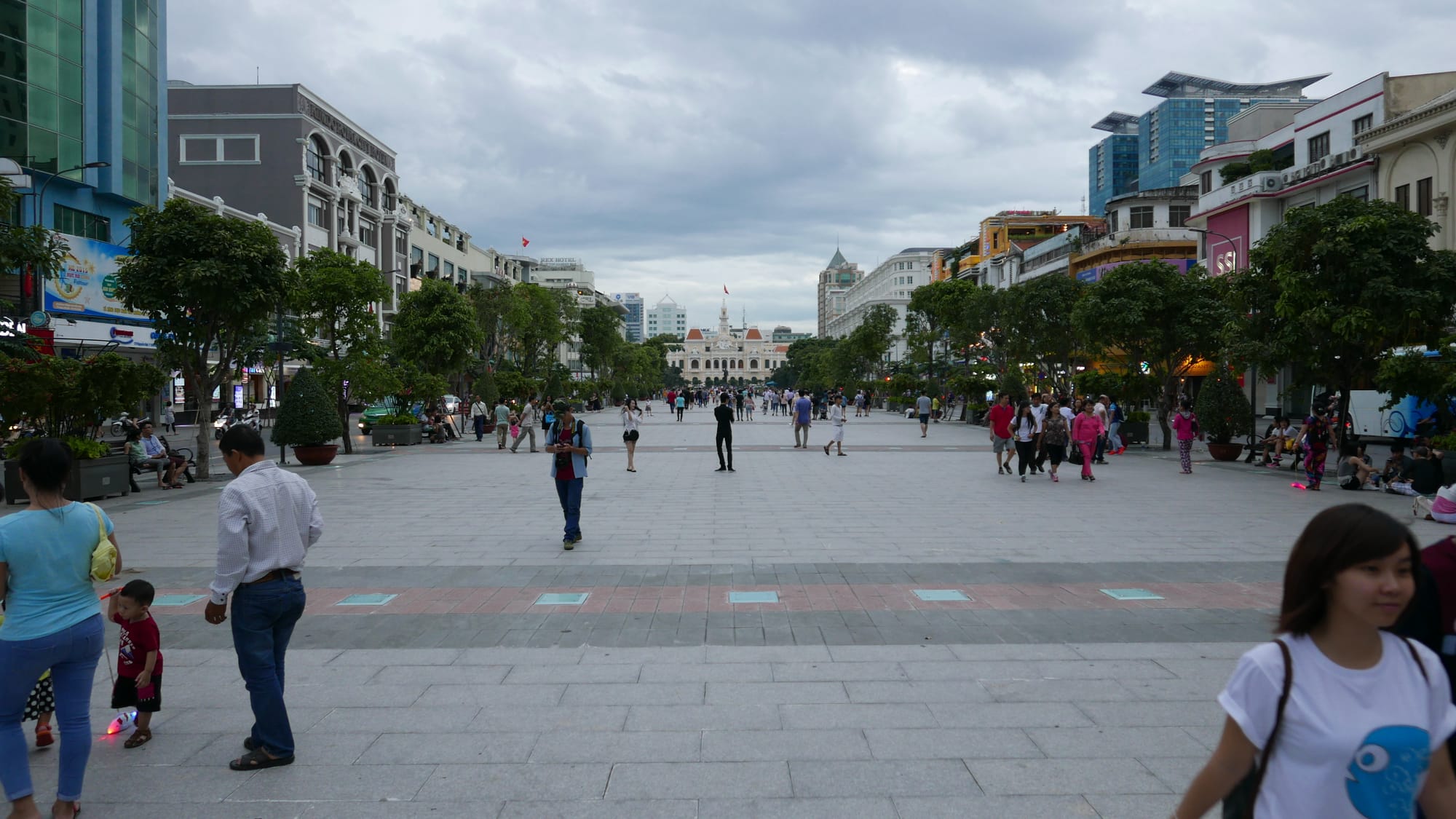 Photo by Author — Ho Chi Minh City People's Committee Head Office (City Hall) — photos from around Ho Chi Minh City (Saigon), Vietnam