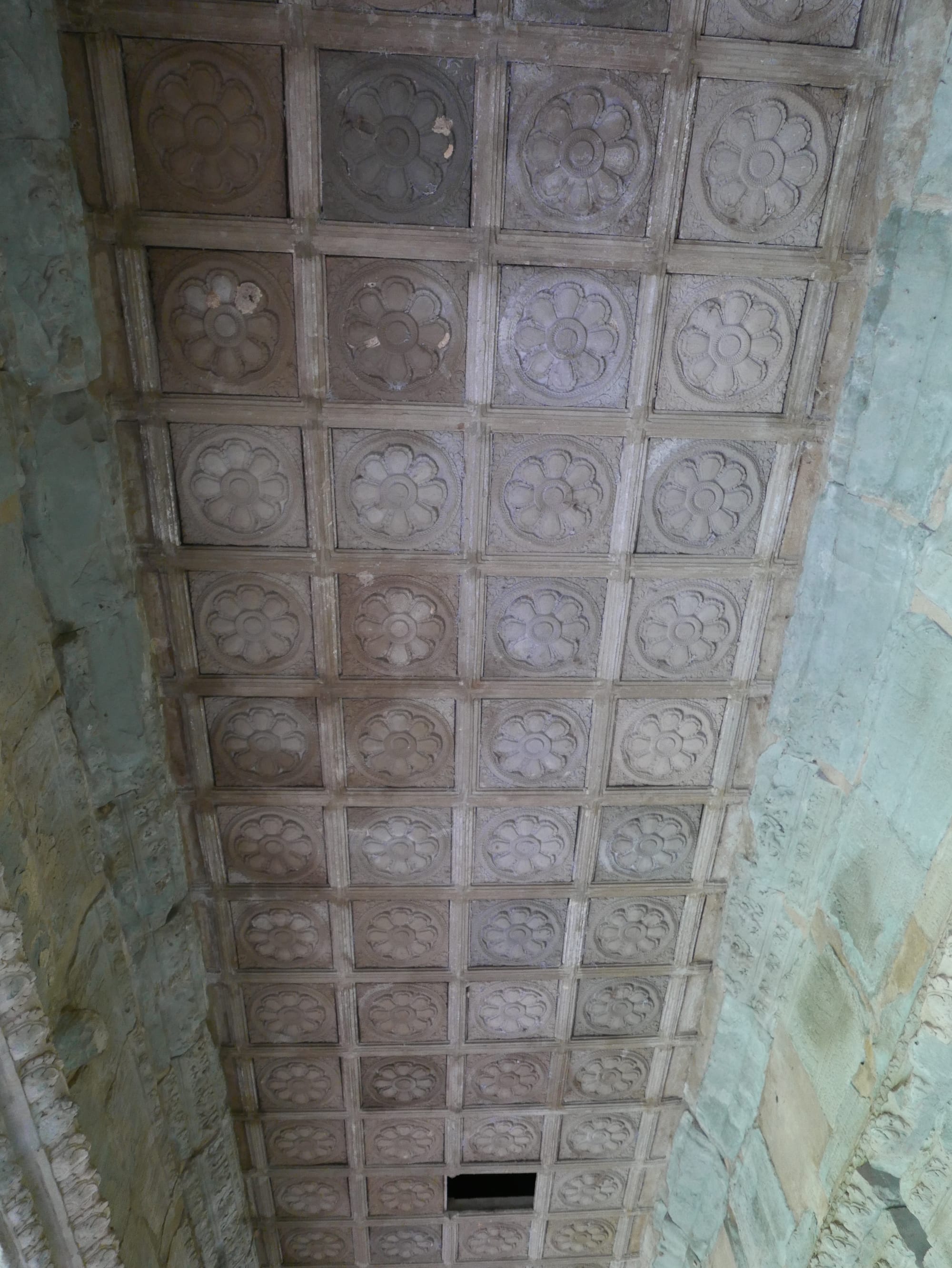 Photo by Author — an impressive ceiling — Angkor Wat Temple (អង្គរវត្ត), Angkor Archaeological Park, Angkor, Cambodia