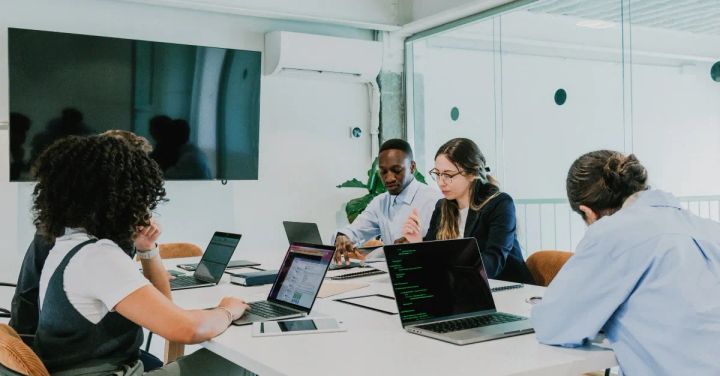 진화된 온라인 코딩 테스트: 이력서 너머, '진짜' 역량을 찾는 여정