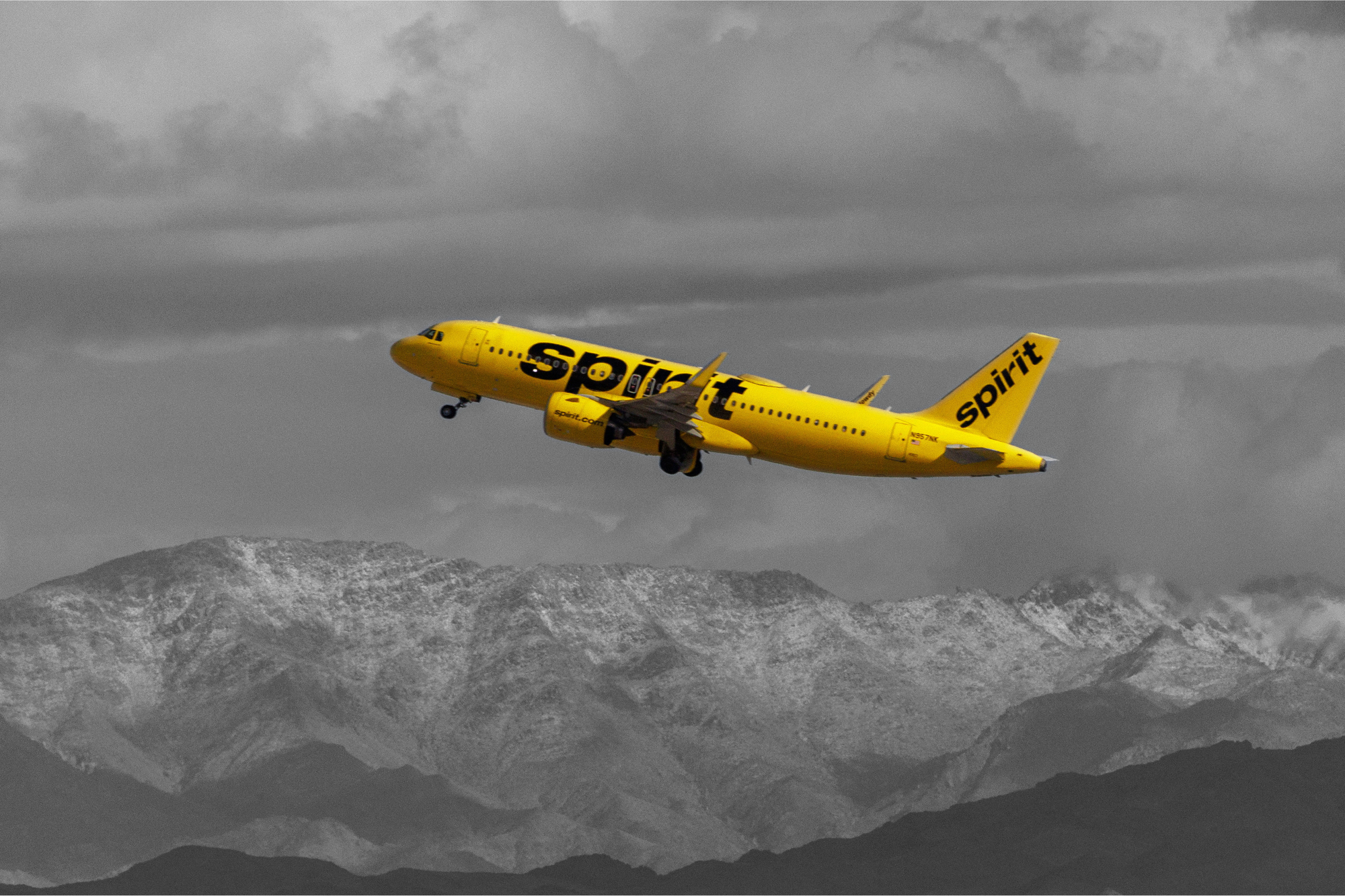 Spirit Airlines shuts down.