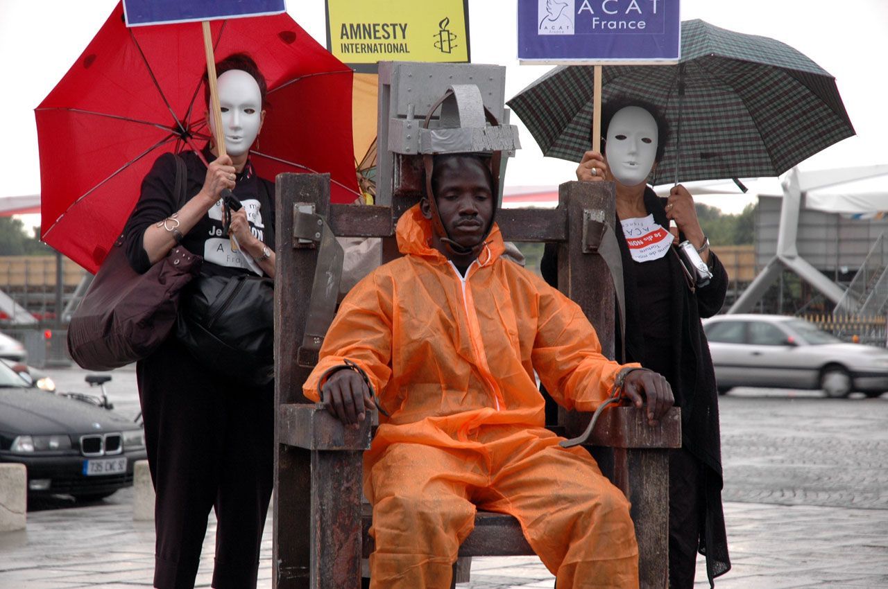 Images from an anti-death penalty protest in Paris. Photo: World Coalition Against the Death Penalty from Paris, France